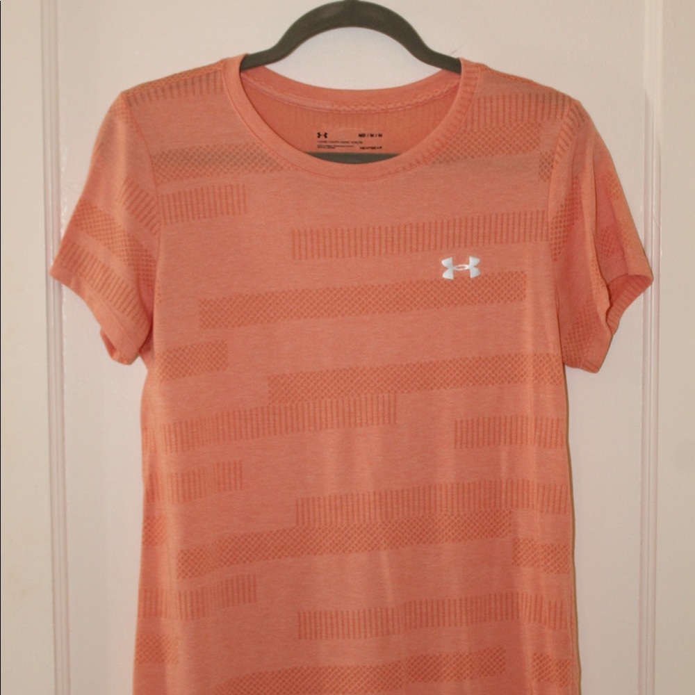 Women’s under Armour heat gear T-shirt